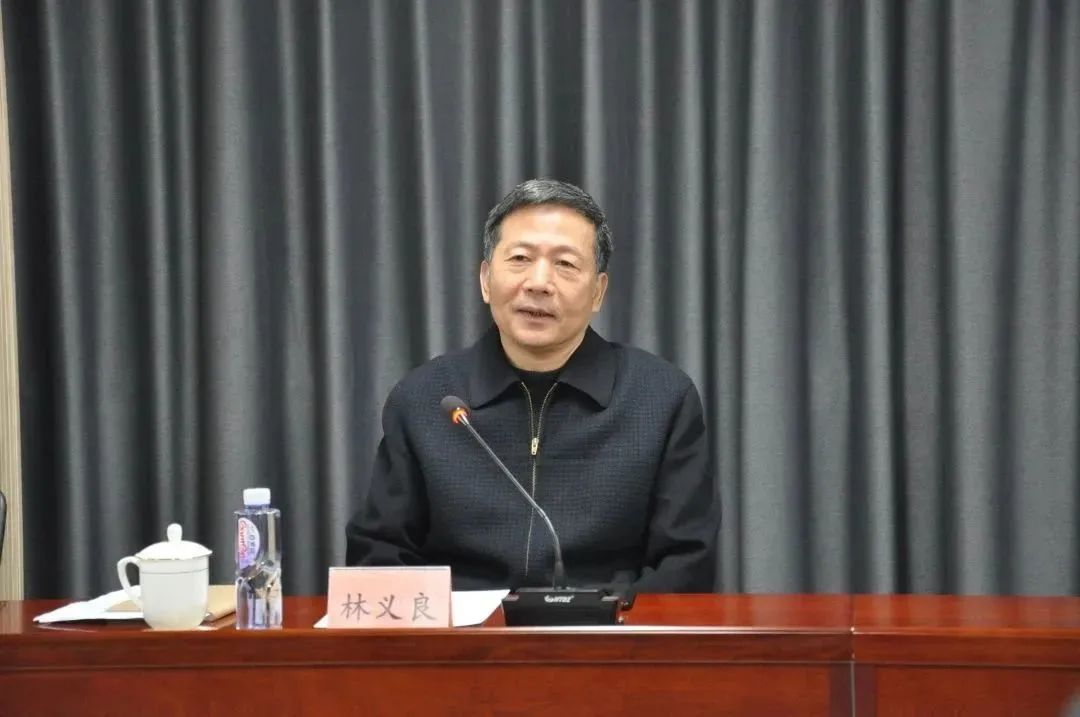 海峽出(chu)版發行(hang)集團黨(dang)委書記(ji)、董事長(zhang)林義良(liang)帶隊到(dao)印務集(ji)團開展(zhan)調研